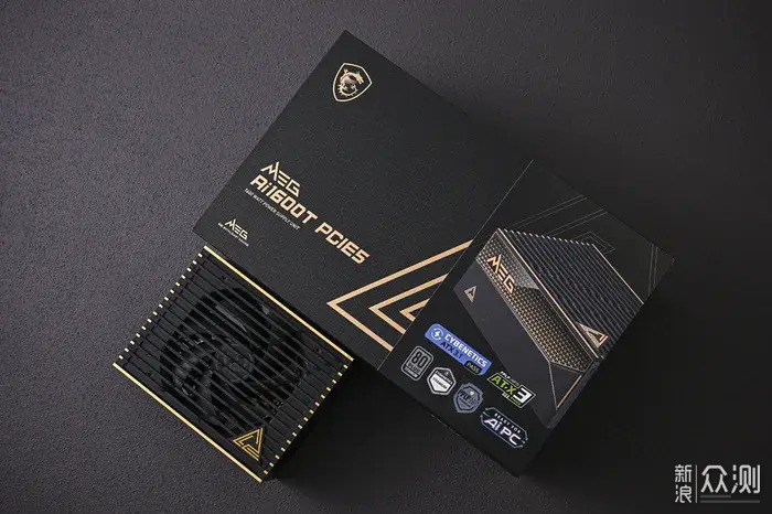 微星MSI MEG Ai1600T PCIE5超神电源开箱简测_新浪众测