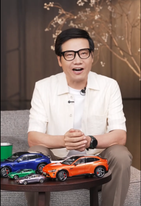 截图自雷军直播间
