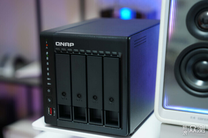 专业可靠还得这个牌子!威联通NAS跑赢时间!_新浪众测