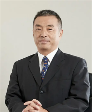 代表董事泷野 六朗